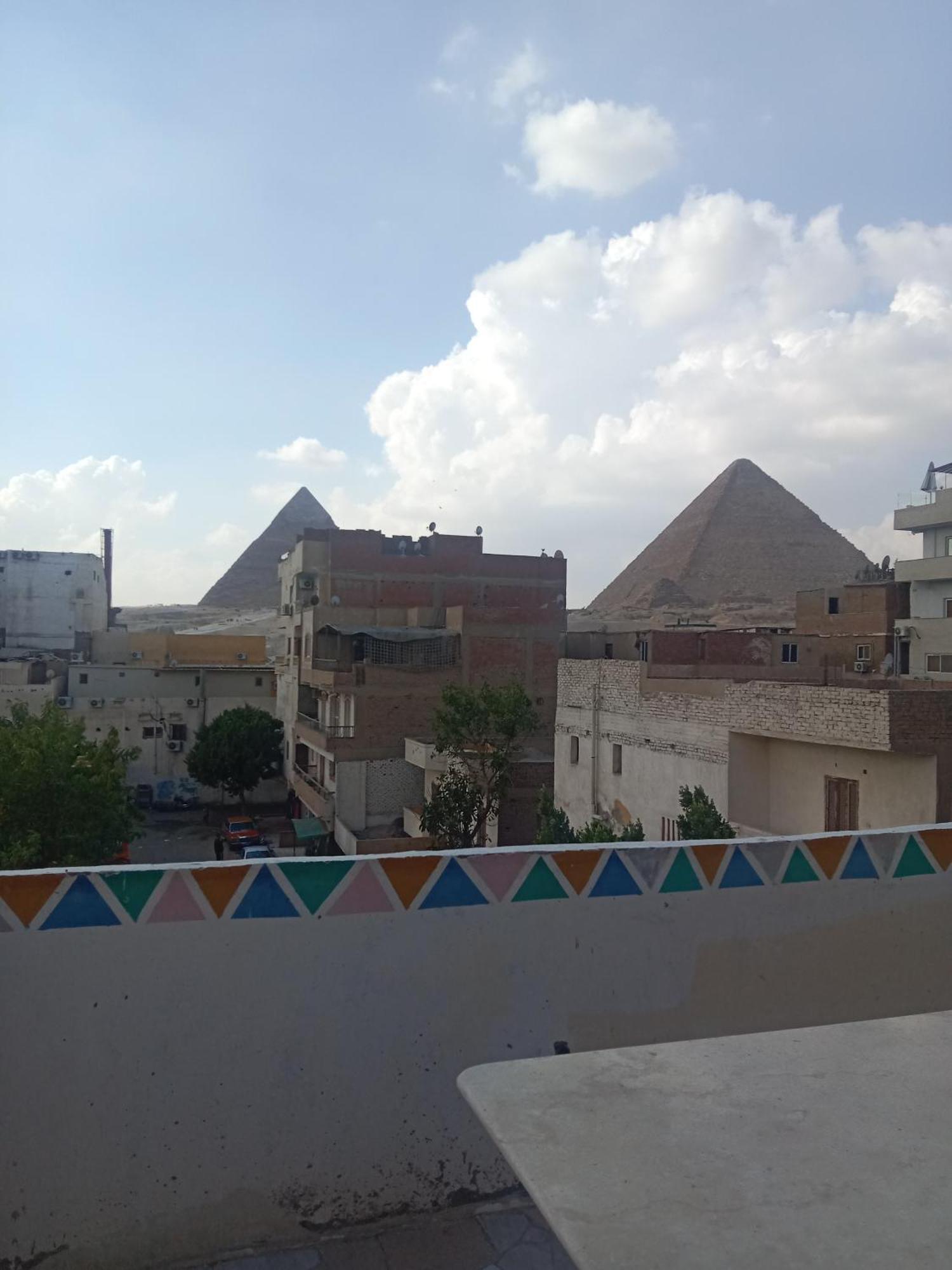 Pyramids Home Guest House Kafrat al Jabal ภายนอก รูปภาพ